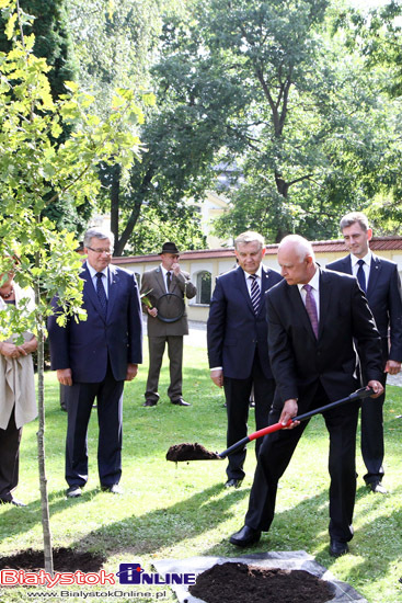 Bronisław Komorowski w Białymstoku - Uroczystość zasadzenia Dębu Wolności