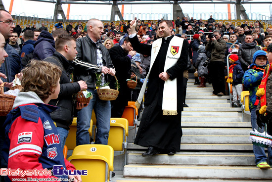 Wielkanocne święcenie pokarmów na Stadionie Miejskim