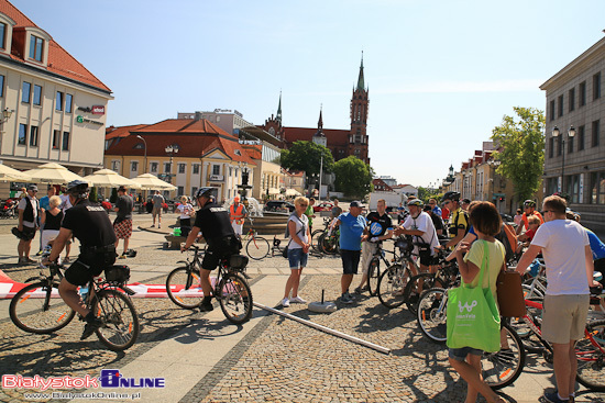 Wakacyjny Peleton Gwiazd promujący szlak Green Velo