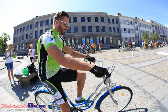 Wakacyjny Peleton Gwiazd promujący szlak Green Velo