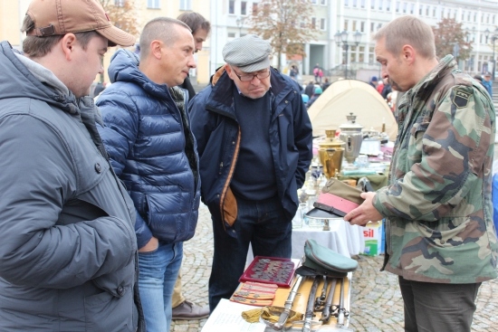 Targ staroci na Rynku Kościuszki