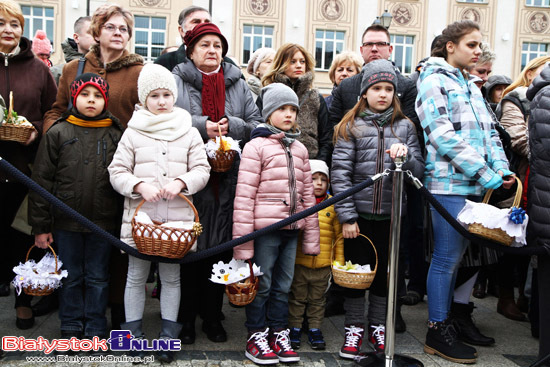 Święcenie pokarmów na Rynku Kościuszki