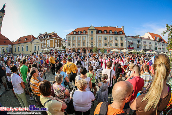 Podlaska Oktawa Kultur. Parada zespołów