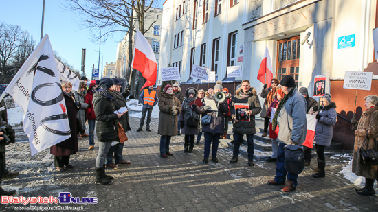 Protest KOD-u przed Sądem Apelacyjnym