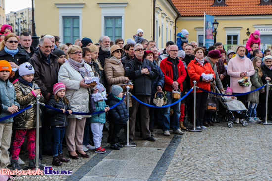 Święcenie pokarmów na Rynku Kościuszki