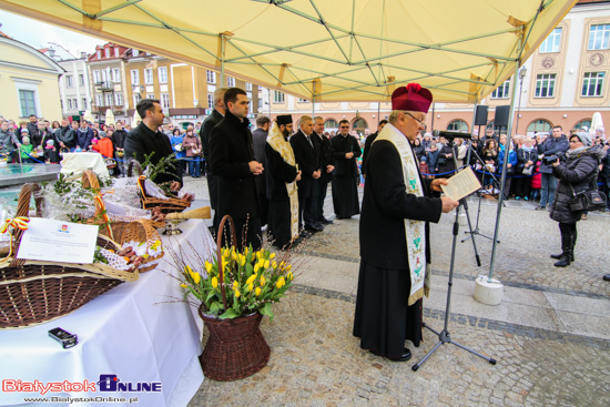 Święcenie pokarmów na Rynku Kościuszki