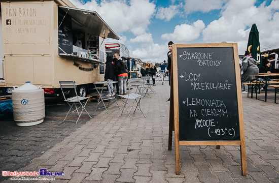 Zlot Foodtrucków przed Outlet Białystok