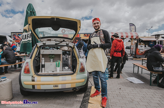 Zlot Foodtrucków przed Outlet Białystok