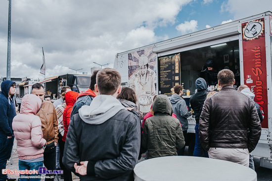 Zlot Foodtrucków przed Outlet Białystok