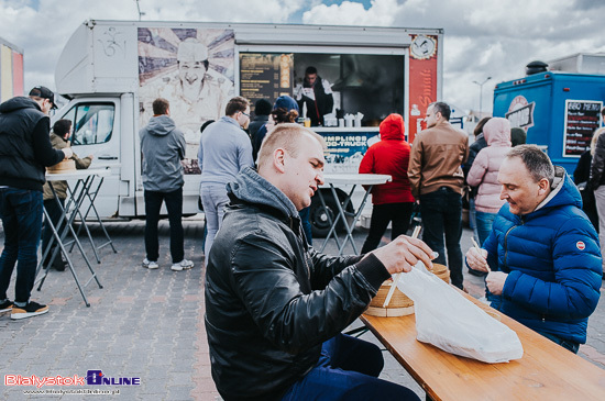 Zlot Foodtrucków przed Outlet Białystok