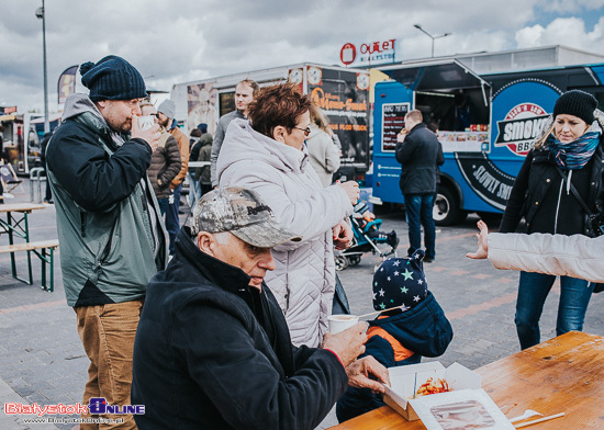 Zlot Foodtrucków przed Outlet Białystok