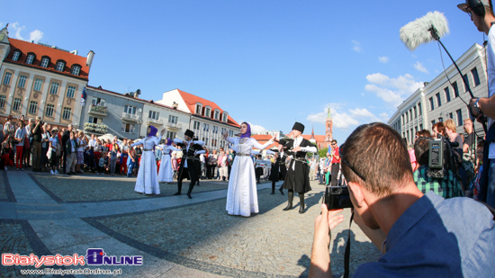 X Międzynarodowy Festiwal Muzyki, Sztuki i Folkloru \