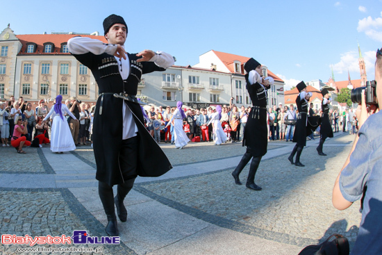 X Międzynarodowy Festiwal Muzyki, Sztuki i Folkloru \