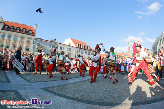 X Międzynarodowy Festiwal Muzyki, Sztuki i Folkloru \