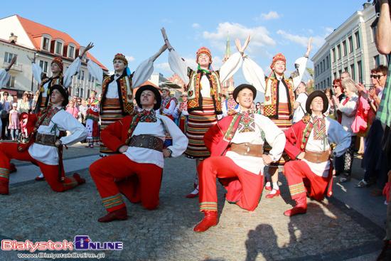 X Międzynarodowy Festiwal Muzyki, Sztuki i Folkloru \