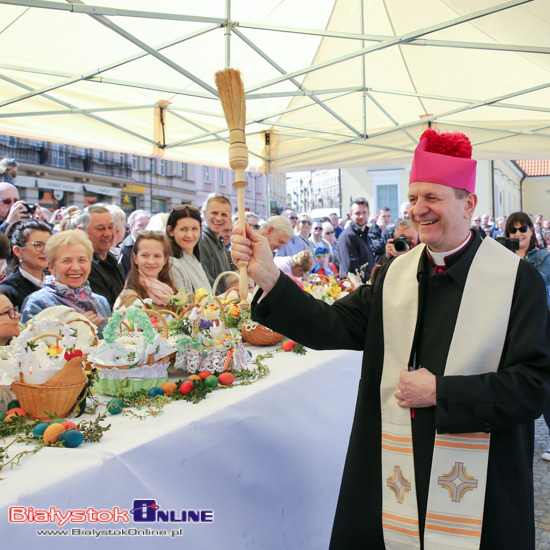 Święcenie pokarmów na Rynku Kościuszki