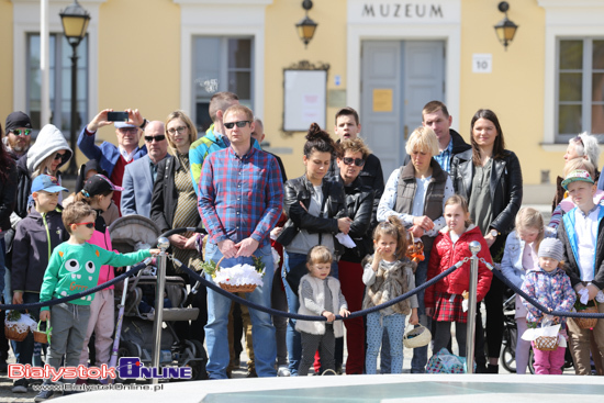 Święcenie pokarmów na Rynku Kościuszki