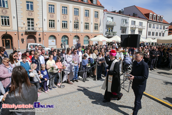 Święcenie pokarmów na Rynku Kościuszki