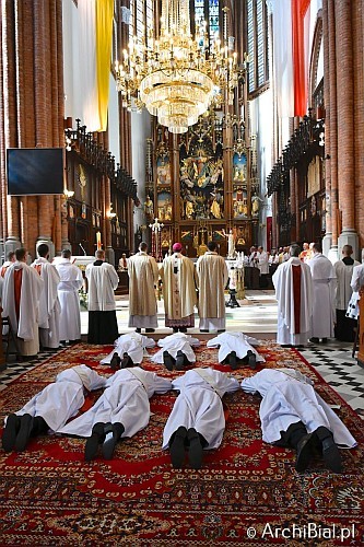 Nowi kapłani Archidiecezji Białostockiej