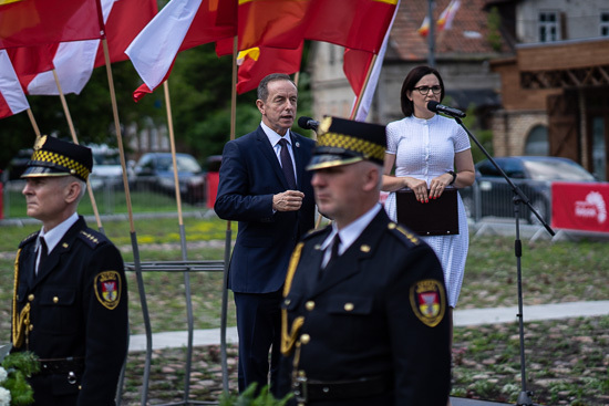 Otwarcie miejsca pamięci na Rynku Siennym