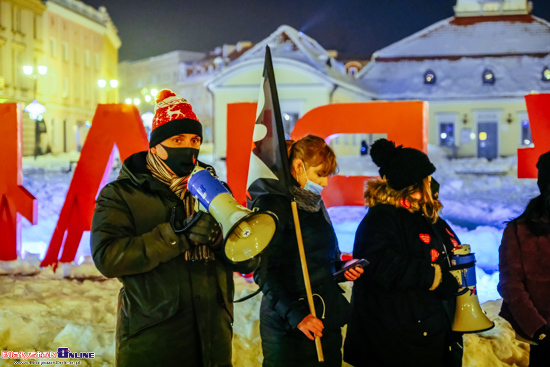 Protest Kobiet po opublikowaniu wyroku TK