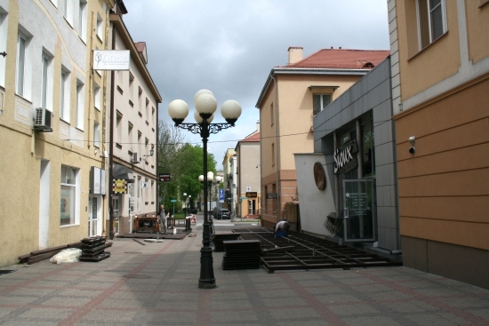 Rozkładanie ogródków na Rynku Kościuszki