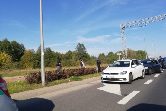 Transport uchodźców zatrzymany na ul. gen. Kleeberga