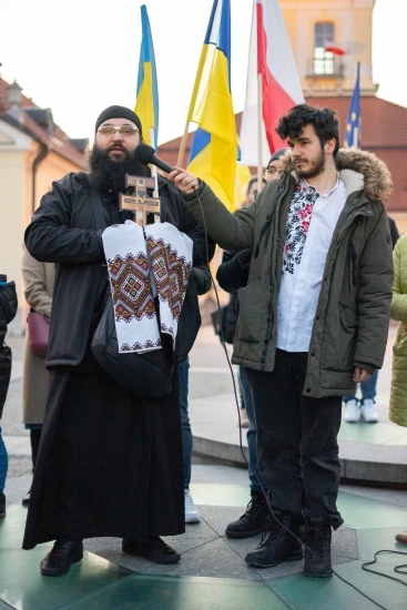 Manifestacja na Rynku Kościuszki po ataku na Ukrainę