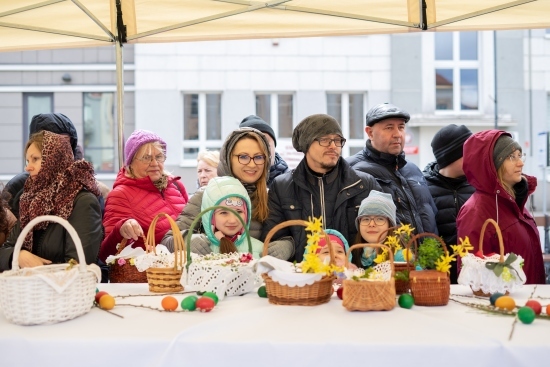 Święcenie pokarmów na Rynku Kościuszki