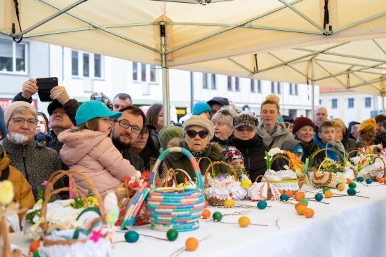 Święcenie pokarmów na Rynku Kościuszki