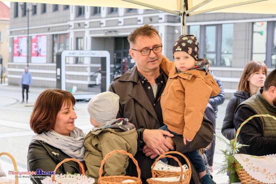 Święcenie pokarmów przy ratuszu