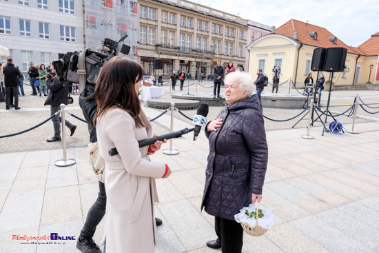 Święcenie pokarmów przy ratuszu