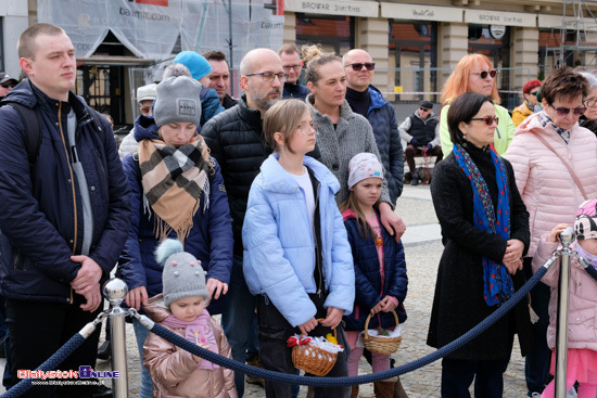 Święcenie pokarmów przy ratuszu