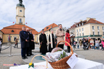 Święcenie pokarmów przy ratuszu