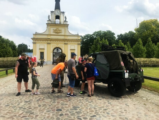 Piknik Militarny przy Pałacu Branickich