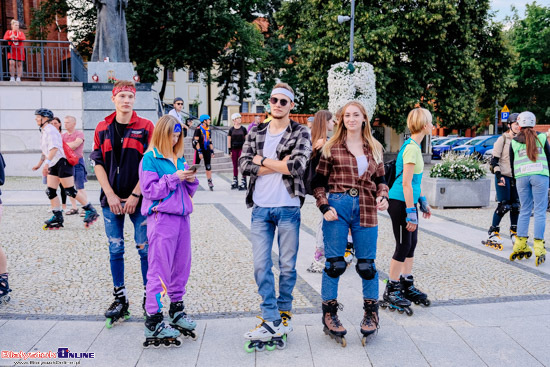 Nightskating Białystok. 3 przejazd rolkarzy