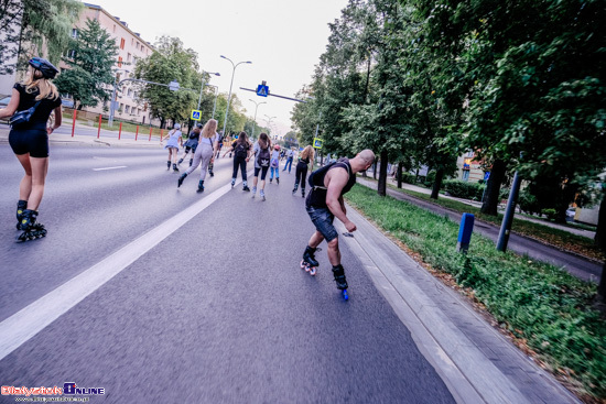 Nightskating Białystok. 3 przejazd rolkarzy