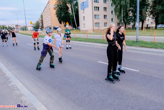 Nightskating Białystok. 3 przejazd rolkarzy