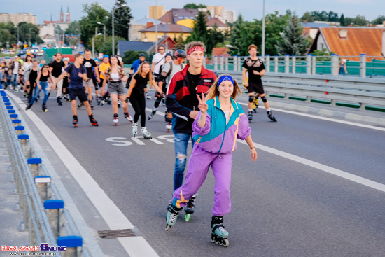 Nightskating Białystok. 3 przejazd rolkarzy