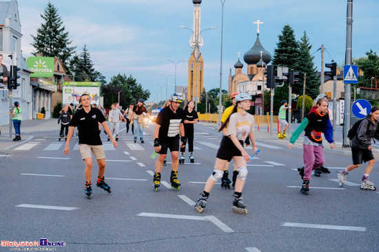 Nightskating Białystok. 3 przejazd rolkarzy