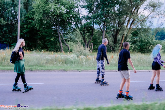 Nightskating Białystok. 3 przejazd rolkarzy