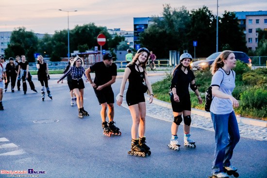 Nightskating Białystok. 3 przejazd rolkarzy