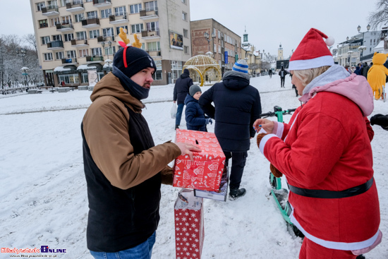 2023.12.03 Spacer ze św. Mikołajem