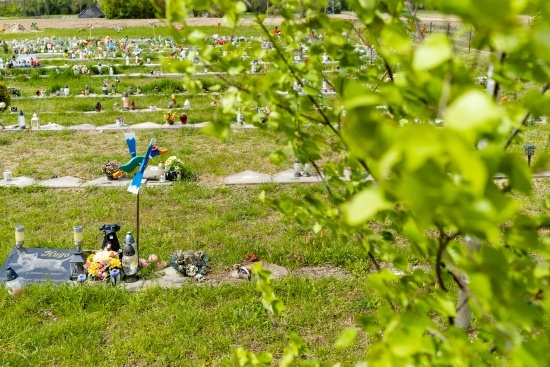 2024.04.27 - Cmentarz małych zwierząt w Rzędzianach