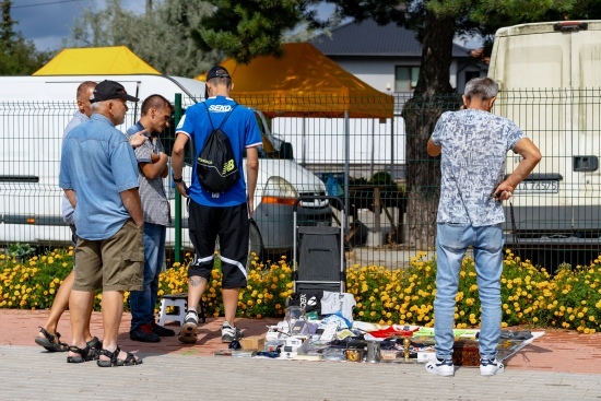 2024.08.10 - Nowy Kiermasz Staroci na Kawaleryjskiej. Czy cieszył się dużym zainteresowaniem ?