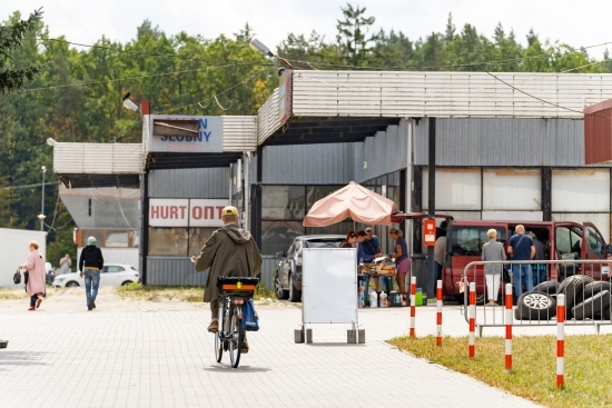 2024.08.10 - Nowy Kiermasz Staroci na Kawaleryjskiej. Czy cieszył się dużym zainteresowaniem ?