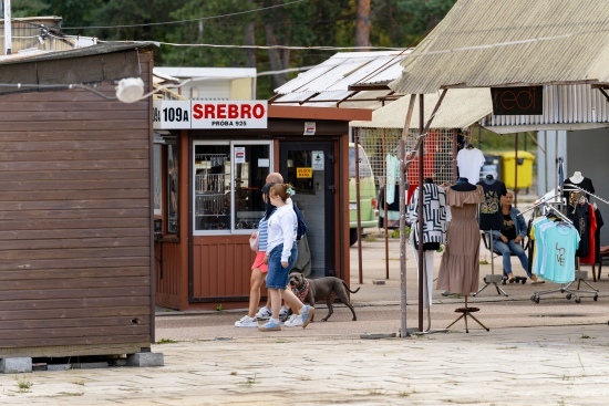 2024.08.10 - Nowy Kiermasz Staroci na Kawaleryjskiej. Czy cieszył się dużym zainteresowaniem ?