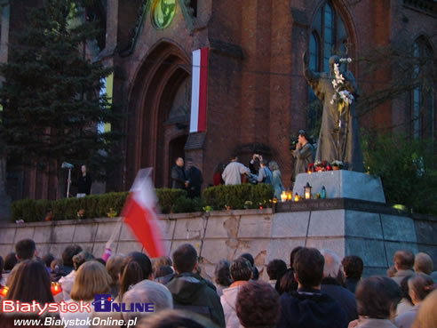 Marsz miesiąc po śmierci Jana Pawła II