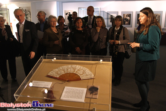 Wachlarze i inne cimelia ze zbiorów Muzeum Teatralnego w Warszawie