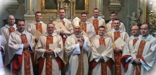 Wyświęcono ośmiu nowych kapłanów